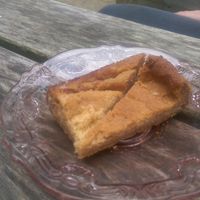 Vegan caramel boterkoek at Bluebirds in the Backyard in Dordrecht