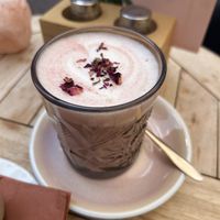 Red Velvet Latte 5€  at Bluebirds in the Backyard in Dordrecht