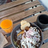 Chilaquiles de salsa Roja y verde at Café Vegetal in Mexico City