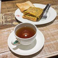 Green tea and veg omlette at Sam's Art Cafe in Jodhpur