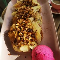 Appel pancakes. Mmmm at Sugar Rabbit Kaffé in Albufeira