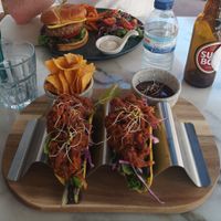 Vegan taco's and burger at Sugar Rabbit Kaffé in Albufeira