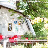 The restaurant has a beautiful garden, very calm and with no traffic noise. at Trudelkeller in Baden