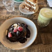 vegan pancakes and carrot cake  at La Popote d'Ondine in Nice