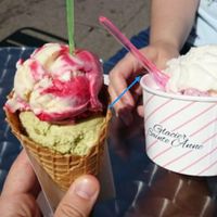Ice cream at Glacier Sainte-Anne in Rennes