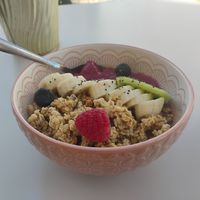 Smoothie bowl at Figo de Pita in Olhao