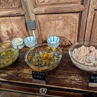 Lunch buffet at Veggie Ark 素方舟 - Sù Fāng Zhōu in Dali