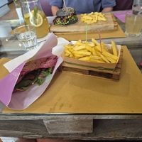 Panini, Side order of chips, Veganbis Burger, Lemonade at Cuore Fresco in Catania
