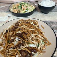 Nouilles sautés avec canard  at Guang Dong in Brussels