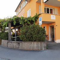 Outdoor seating at Thai Imbiss Restaurant Sarganserhof in Sargans