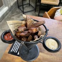 Sweet potato wedges. Don’t think the mayo was vegan but didn’t eat it or ask   #Veganuary at Off The Wall in Honolulu