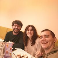 Very satisfied customers at Napfényes Restaurant & Confectionery in Budapest