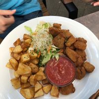 Seitan Nuggets Platter at Napfényes Restaurant & Confectionery in Budapest