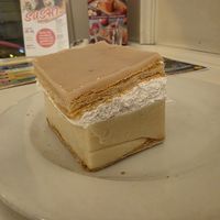 Millefeuille 9/10 at Napfényes Restaurant & Confectionery in Budapest