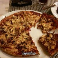 vegan pizza at Napfényes Restaurant & Confectionery in Budapest