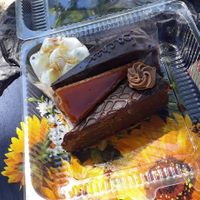 4 cakes at Napfényes Restaurant & Confectionery in Budapest