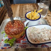 What the Cluck burger, coleslaw et frites at BrewDog in St Andrews