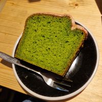 Vegan matcha spinach cake at Nothaft Cafe in Berlin