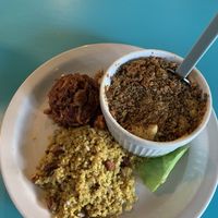 mac’n’cheese w/ jackfruit/beans & quinoa salad  at Counter Culture in Austin
