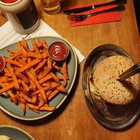 Sweet potato fries with burger #Veganuary at Bodhi in Ulm