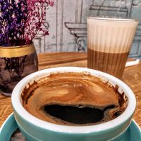 Americano und Soja-Latte at Caffe Przy Ulicy in Lodz