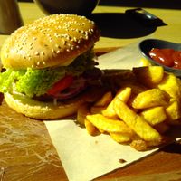Vegan classic burger at Kitchen Hub in Innsbruck