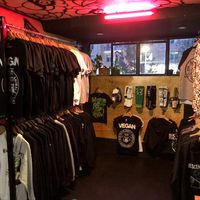 Tienda SPR en el segundo piso / SPR Shop, second floor at Café León in Bogota