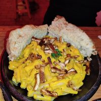 Mac & Cheese at Café León in Bogota