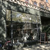 Front window at Chocoholic in Rotterdam