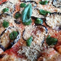 Pizza con berenjena at Blu Bar in Barcelona