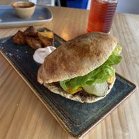 Hamburguesa con patatas al horno  at Blu Bar in Barcelona