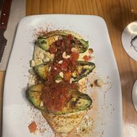 Aguacate sobre cama de humus   at Blu Bar in Barcelona