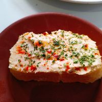 Entrante de humus at La Goma in Granada