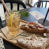 Almond and Nutella croissant with green ice tea  at Dulce de Leche - Boutique Ruzafa in Valencia