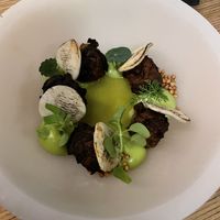 Sellerie Holzkohle Weizengras Wildkräuter  at Bonvivant Cocktail Bistro in Berlin