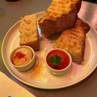 Brot mit 2 ver. Dips - so lecker, dass wir es direkt nochmal bestellt haben  at Bonvivant Cocktail Bistro in Berlin