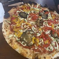 Veggie pizza at Grano's in Rome