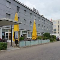 Outdoor seating at Ten at Hotel Arte in Spreitenbach