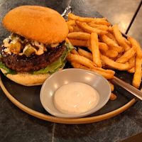 未來肉漢堡套餐 at BaganHood 蔬食餐酒館 in Taipei