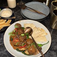 Mole Sauce Meatballs with Pita Bread 🫓🧆🍅 NTD420   at BaganHood 蔬食餐酒館 in Taipei