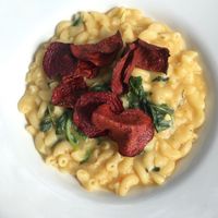 Vegan mac n cheese at Fat Cats in 