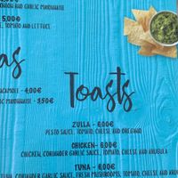 Food at Zulla Surf Bowls in Nazare