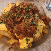 Patatas con carne mechada y queso de anacardos at Romero Verde in Madrid