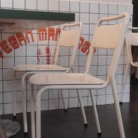 Restaurante, mesas verdes at Romero Verde in Madrid