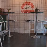 Restaurante, mesas altas at Romero Verde in Madrid