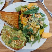 Grilled cheese+Avocado toast+ salad : frais et excellent at Virgule in Toulouse