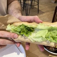 Sandwich à l’avocat   at Virgule in Toulouse