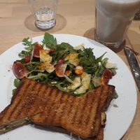 Grilled cheese plate and banana-pear milkshake at Virgule in Toulouse
