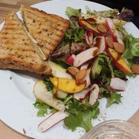 Grilled cheese at Virgule in Toulouse