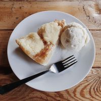 Apple pie with vegan ice cream! at Valkoinen Puu in Seinaejoki